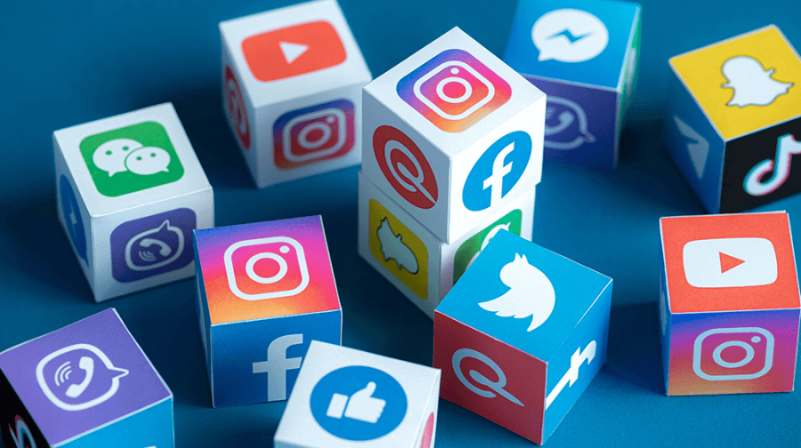 Social Media pros and cons