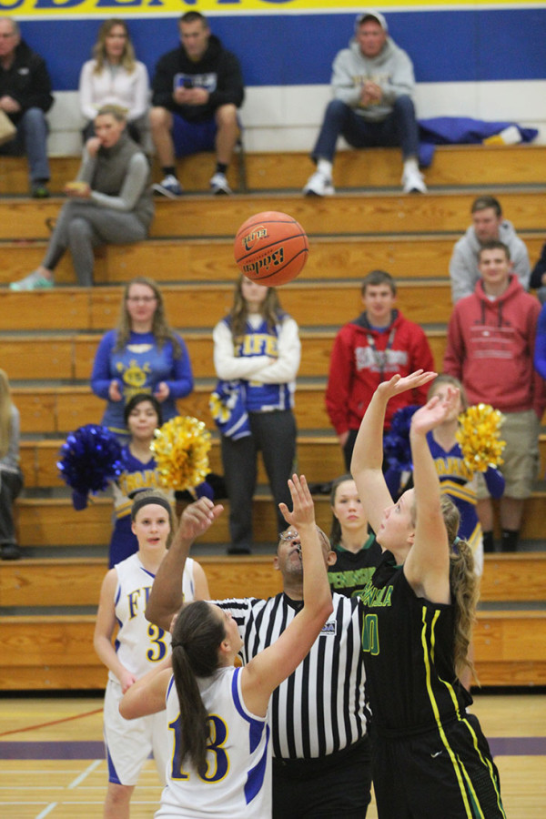 Kirsten Ritchie faces off for the jump ball.